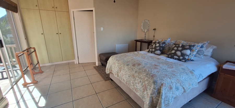 To Let 5 Bedroom Property for Rent in Bluewater Bay Western Cape